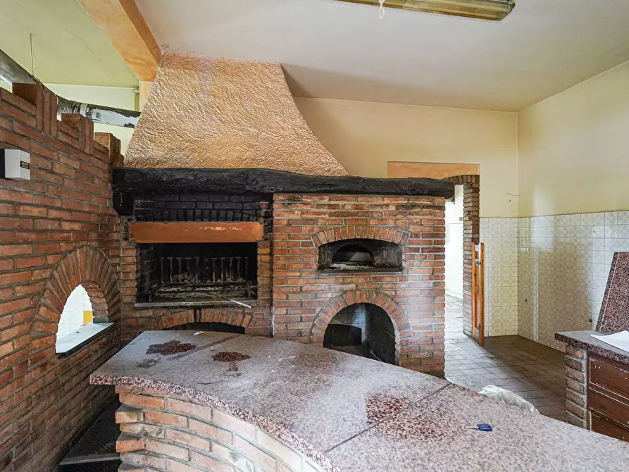 Immagine 58 di Palazzo in vendita  in Via vittorio Veneto 1 a Almenno San Bartolomeo