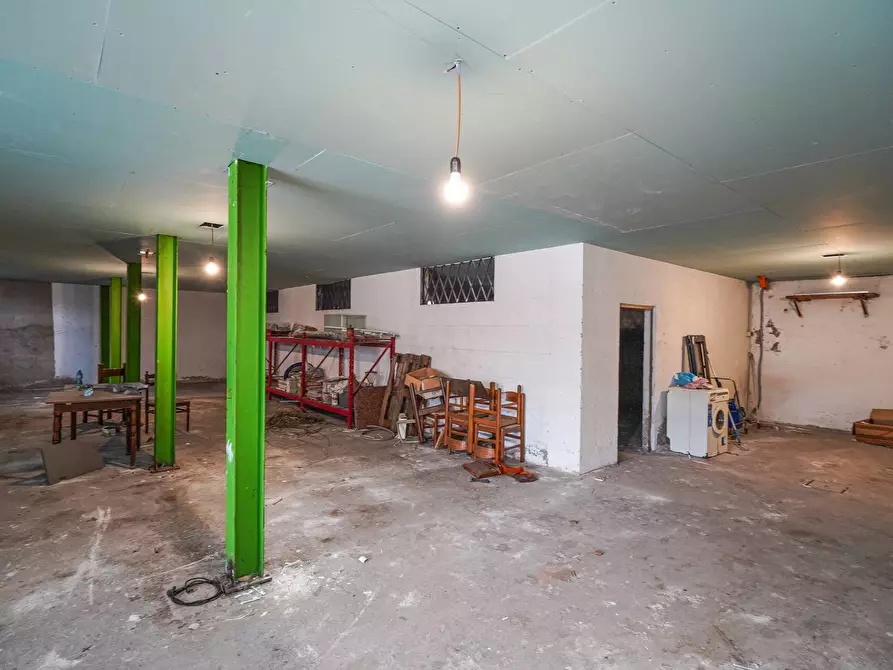 Immagine 64 di Palazzo in vendita  in Via vittorio Veneto 1 a Almenno San Bartolomeo