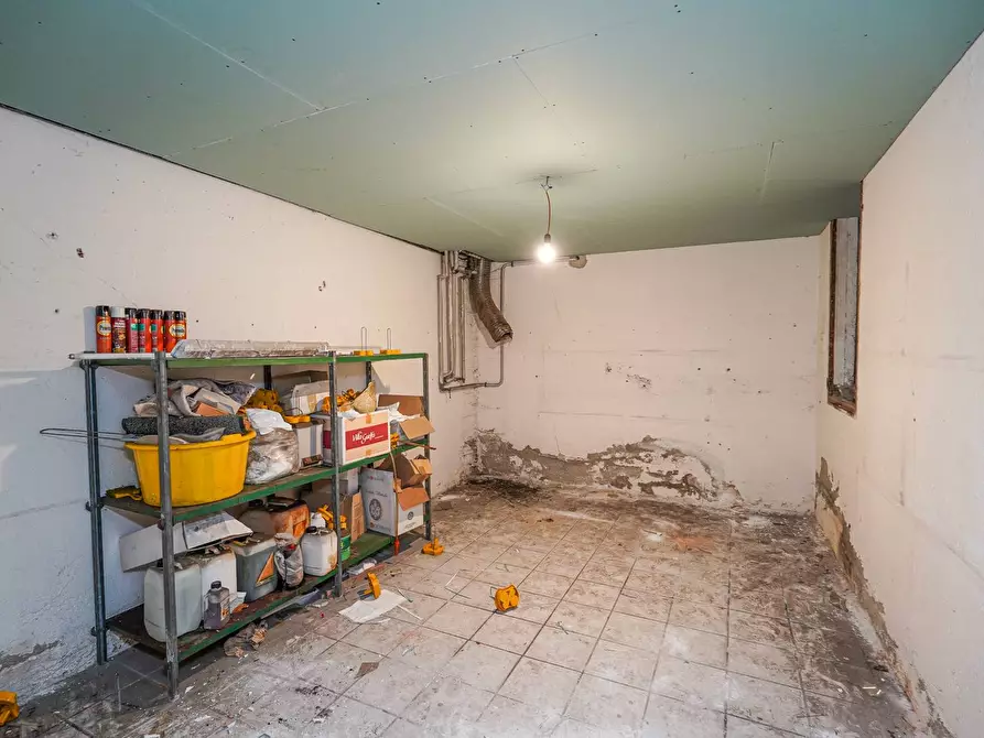 Immagine 67 di Palazzo in vendita  in Via vittorio Veneto 1 a Almenno San Bartolomeo