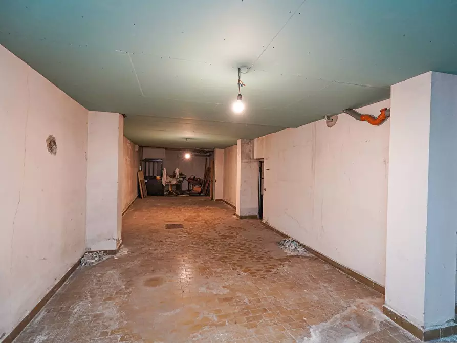 Immagine 68 di Palazzo in vendita  in Via vittorio Veneto 1 a Almenno San Bartolomeo