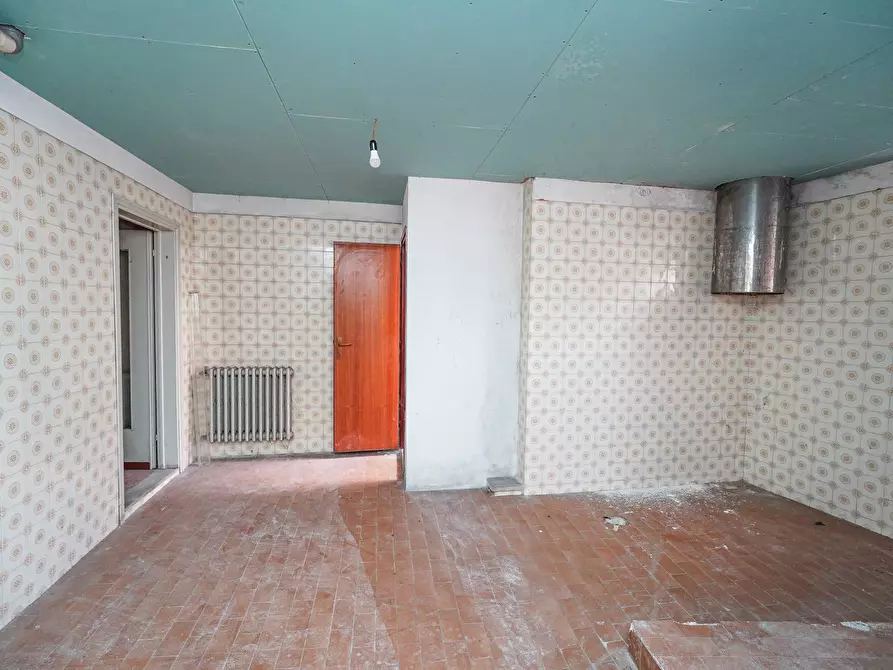 Immagine 69 di Palazzo in vendita  in Via vittorio Veneto 1 a Almenno San Bartolomeo