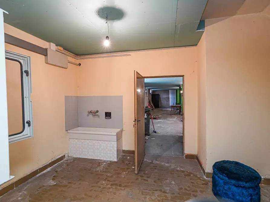 Immagine 71 di Palazzo in vendita  in Via vittorio Veneto 1 a Almenno San Bartolomeo