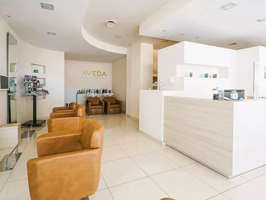 Immagine 1 di Negozio in vendita  in VIA  VERDI 15 a Almenno San Bartolomeo