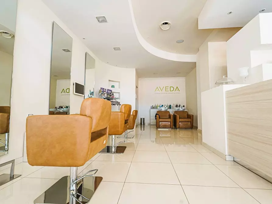 Immagine 13 di Negozio in vendita  in VIA  VERDI 15 a Almenno San Bartolomeo