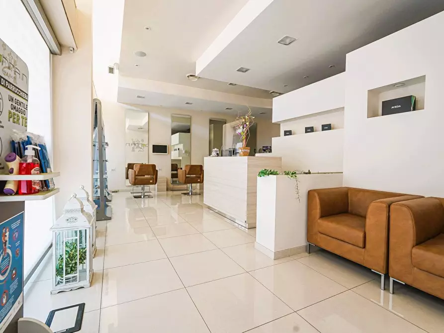 Immagine 14 di Negozio in vendita  in VIA  VERDI 15 a Almenno San Bartolomeo