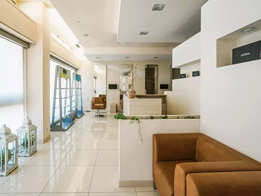 Immagine 17 di Negozio in vendita  in VIA  VERDI 15 a Almenno San Bartolomeo