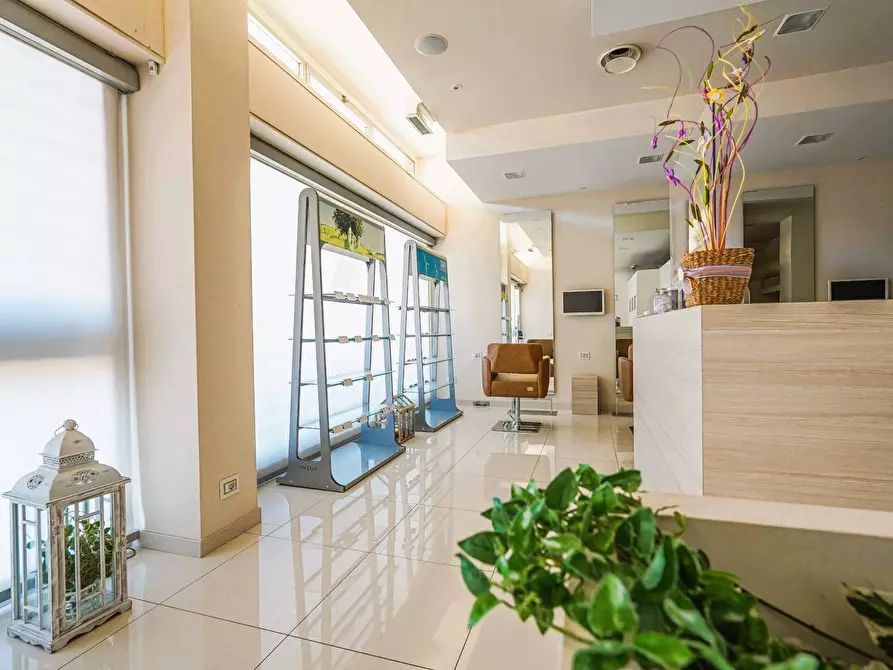 Immagine 18 di Negozio in vendita  in VIA  VERDI 15 a Almenno San Bartolomeo