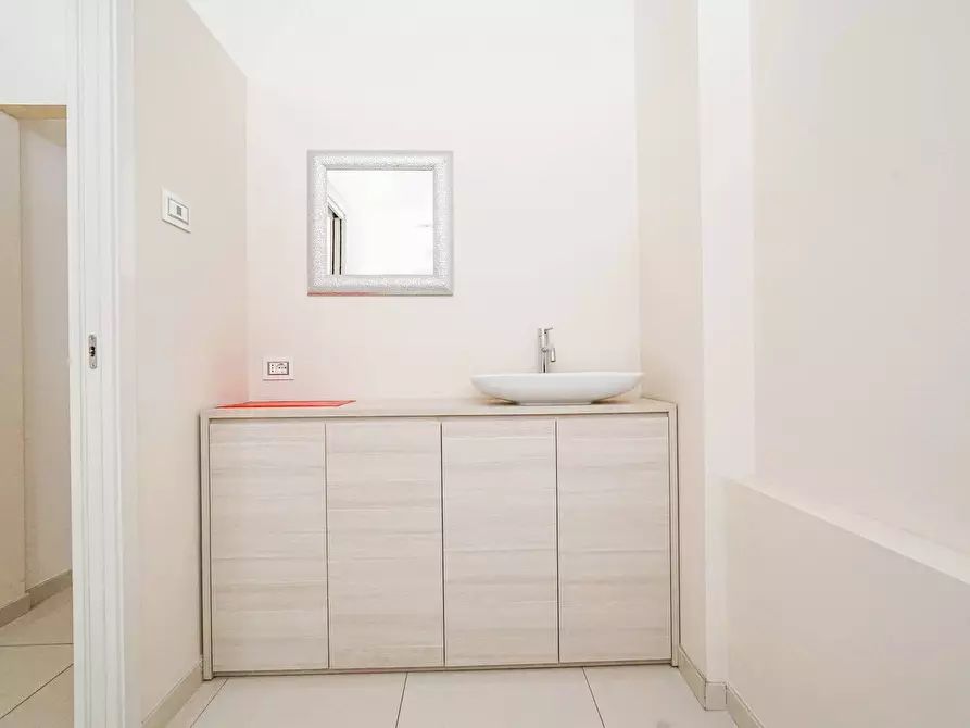 Immagine 25 di Negozio in vendita  in VIA  VERDI 15 a Almenno San Bartolomeo