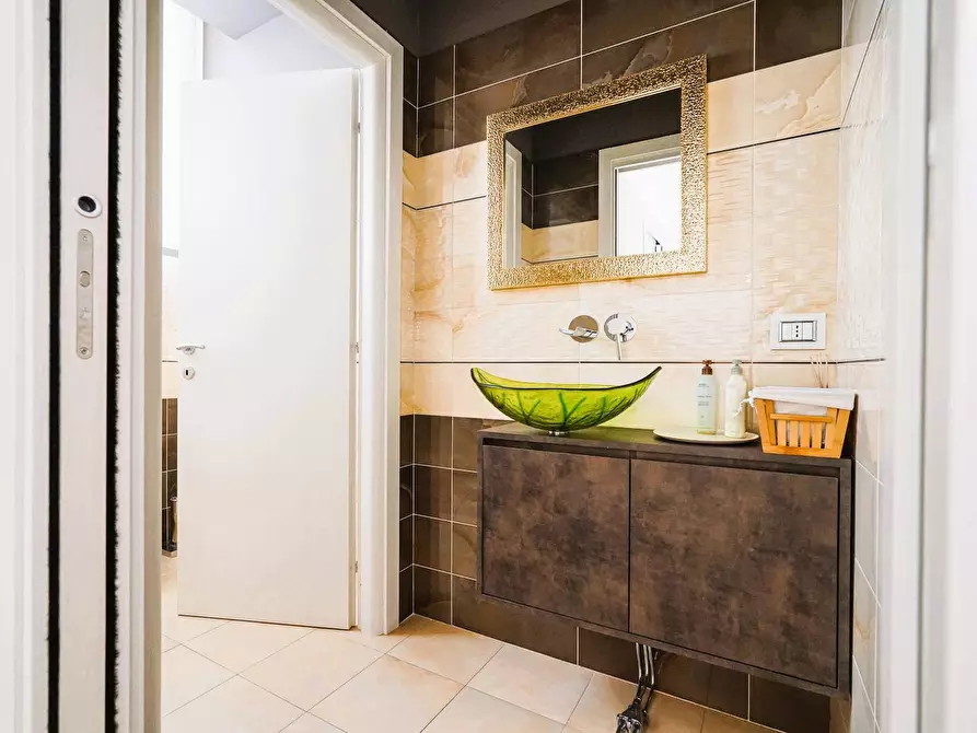 Immagine 27 di Negozio in vendita  in VIA  VERDI 15 a Almenno San Bartolomeo