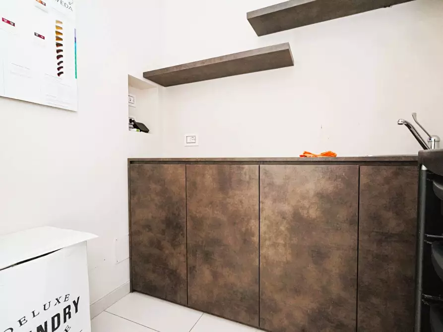 Immagine 39 di Negozio in vendita  in VIA  VERDI 15 a Almenno San Bartolomeo