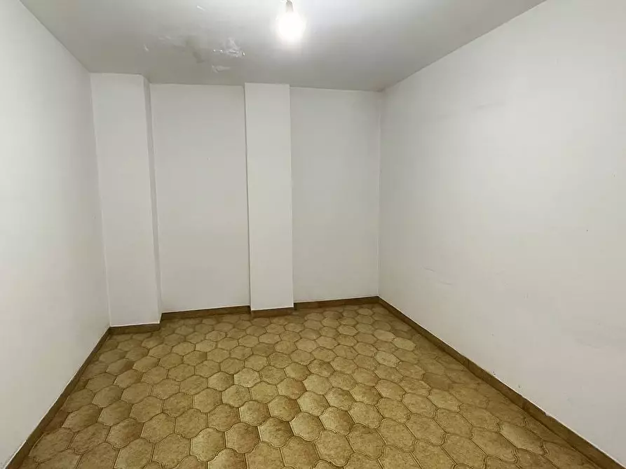 Immagine 9 di Negozio in vendita  in PIAZZA CASTELLO 14 a Castel Rozzone