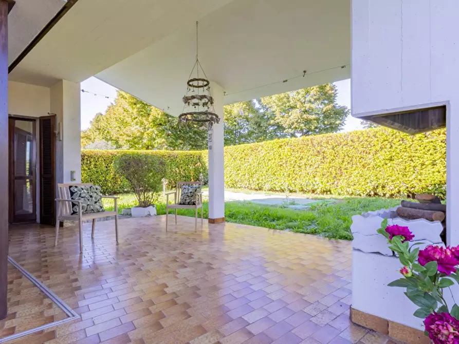 Immagine 9 di Villa in vendita  in via Zavaritt 200 a Gorle