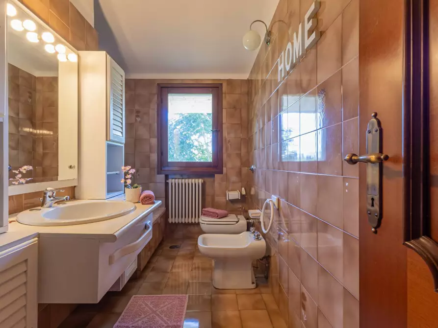 Immagine 16 di Villa in vendita  in via Zavaritt 200 a Gorle