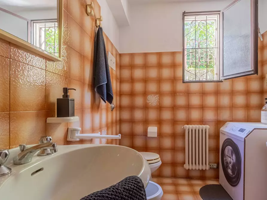 Immagine 17 di Villa in vendita  in via Zavaritt 200 a Gorle