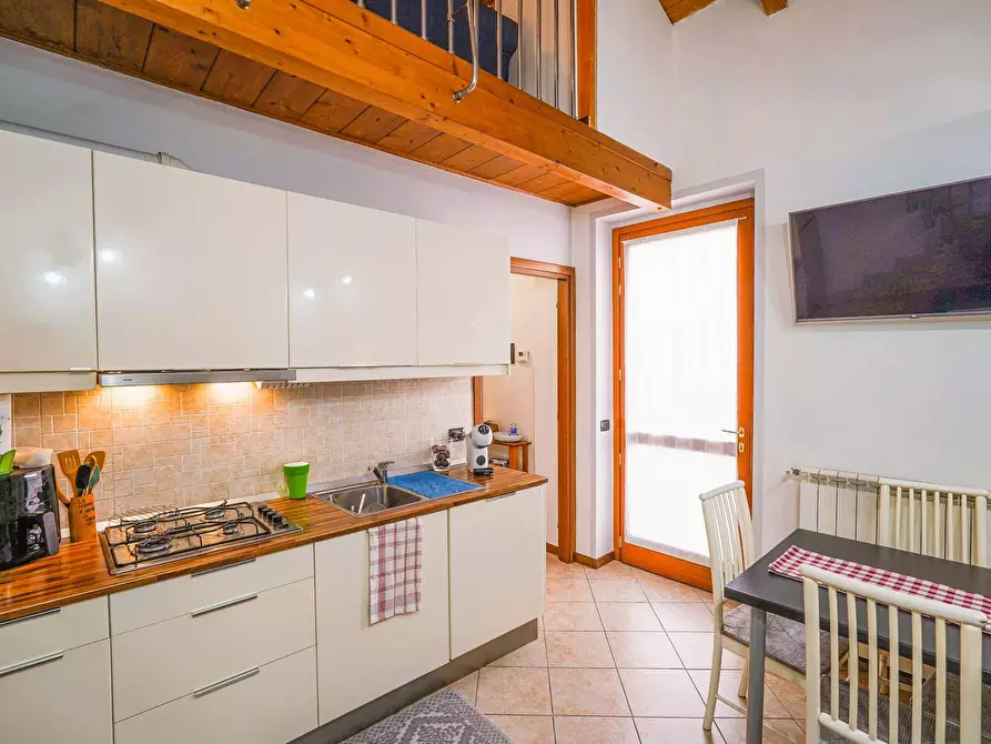 Immagine 2 di Appartamento in vendita  in PIAZZA TRENTO 16 a Bussero