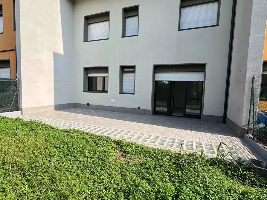 Immagine 1 di Villetta a schiera in vendita  in Via Doria 9 a Ciserano