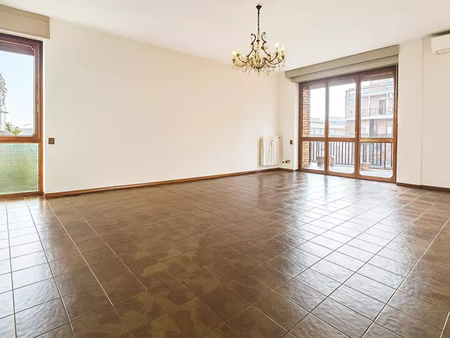 Immagine 3 di Appartamento in vendita  in VIA SANT'ALESSANDRO 72 a Bergamo