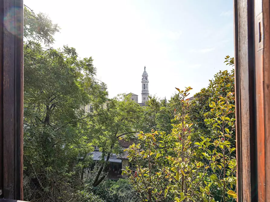 Immagine 10 di Appartamento in vendita  in VIA SANT'ALESSANDRO 72 a Bergamo