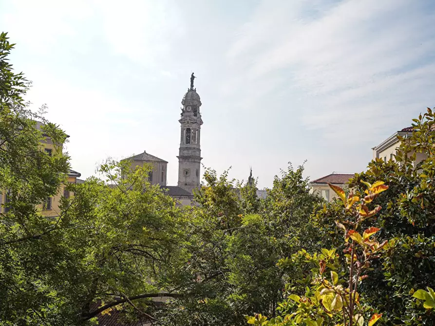 Immagine 5 di Appartamento in vendita  in VIA SANT'ALESSANDRO 72 a Bergamo