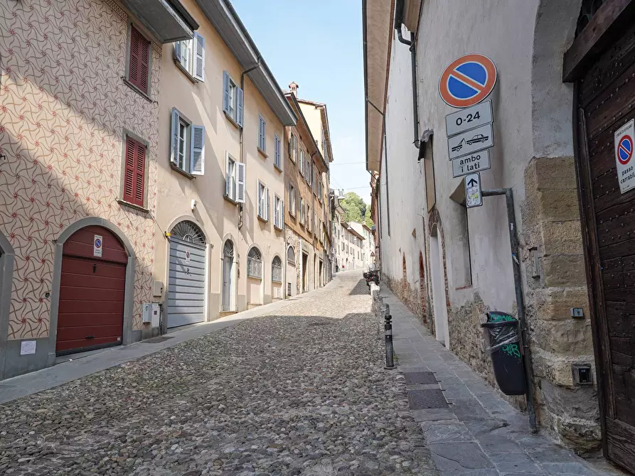 Immagine 23 di Appartamento in vendita  in VIA SANT'ALESSANDRO 72 a Bergamo