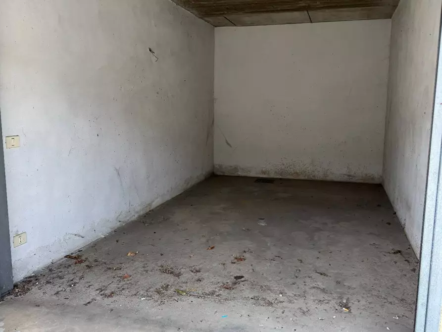 Immagine 3 di Box auto in vendita  in via Tasso 6 a Montello