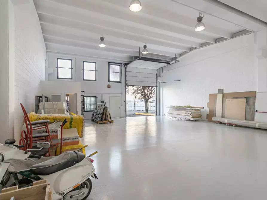 Immagine 9 di Capannone industriale in vendita  in Via Quinto Alpini 5 a Bagnatica