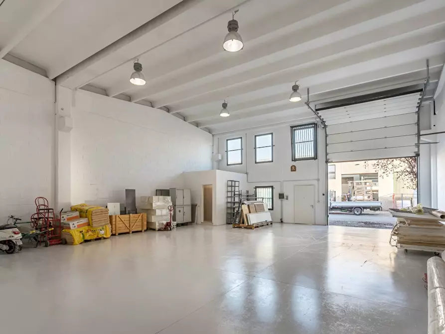 Immagine 13 di Capannone industriale in vendita  in Via Quinto Alpini 5 a Bagnatica