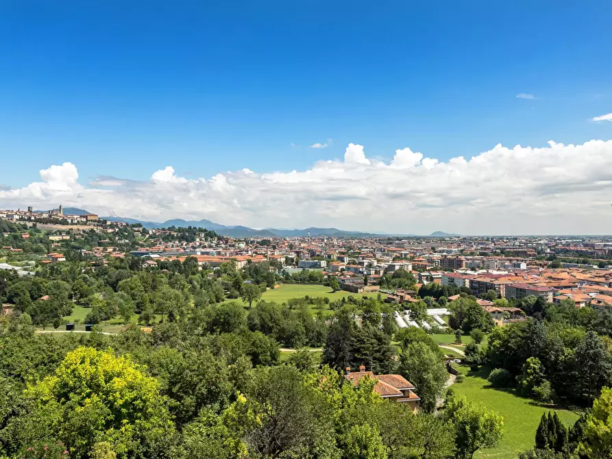 Immagine 10 di Appartamento in vendita  in Via San Matteo Alla Benaglia 24 a Bergamo