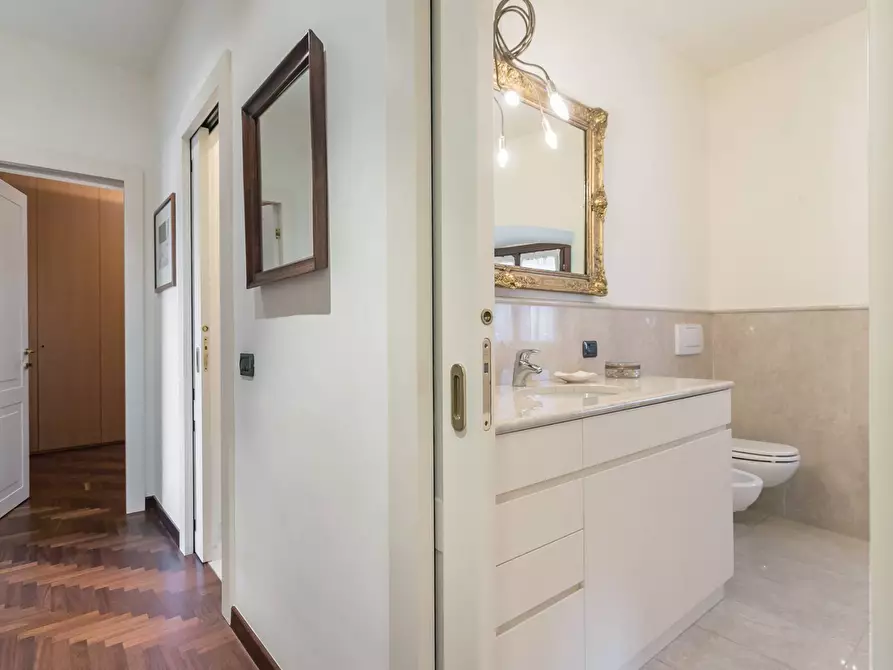 Immagine 16 di Appartamento in vendita  in Via San Matteo Alla Benaglia 24 a Bergamo