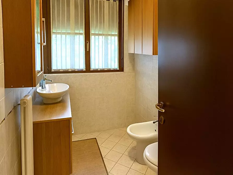 Immagine 11 di Appartamento in vendita  in Via Cavalcanti 12 a Almenno San Bartolomeo