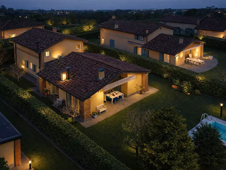 Immagine 13 di Villa in vendita  in via garibaldi 12 a Almenno San Bartolomeo