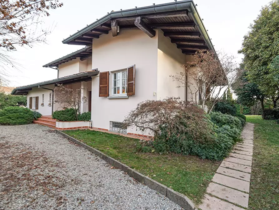 Immagine 7 di Villa in vendita  in PEDRINELLI a Carvico
