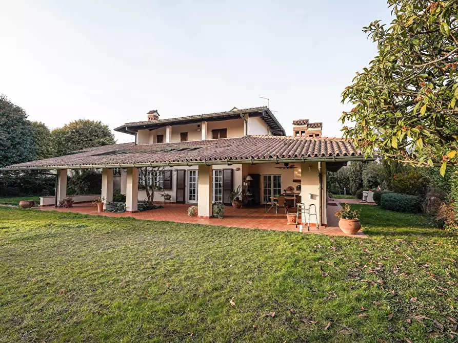 Immagine 12 di Villa in vendita  in PEDRINELLI a Carvico