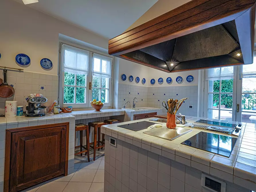 Immagine 45 di Villa in vendita  in PEDRINELLI a Carvico