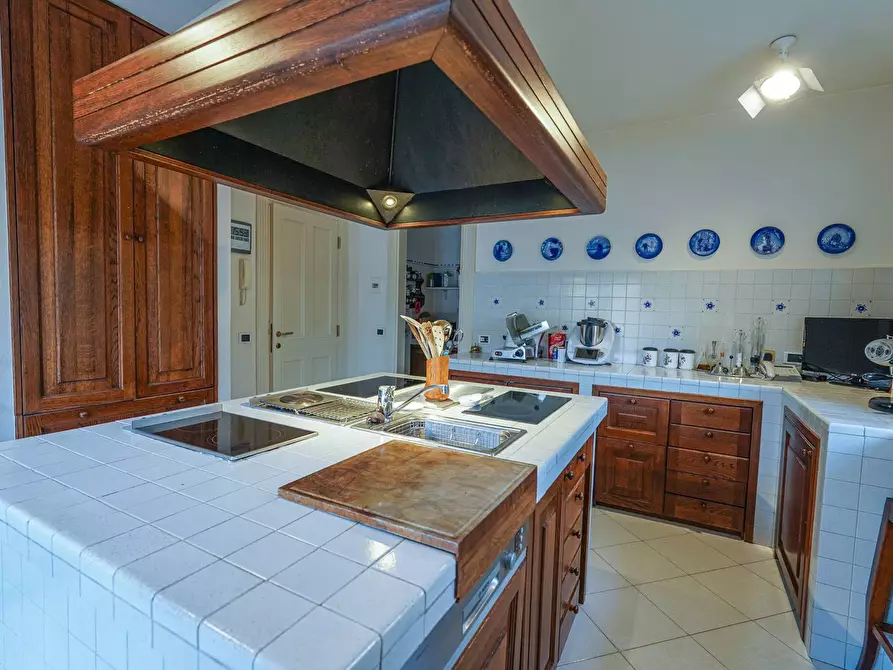 Immagine 47 di Villa in vendita  in PEDRINELLI a Carvico