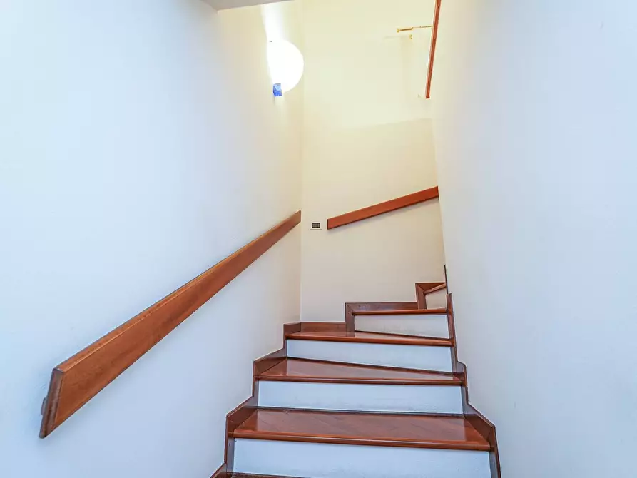 Immagine 48 di Villa in vendita  in PEDRINELLI a Carvico