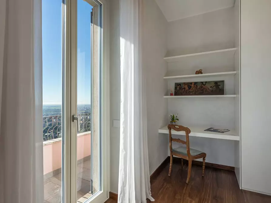 Immagine 6 di Appartamento in vendita  a Bergamo