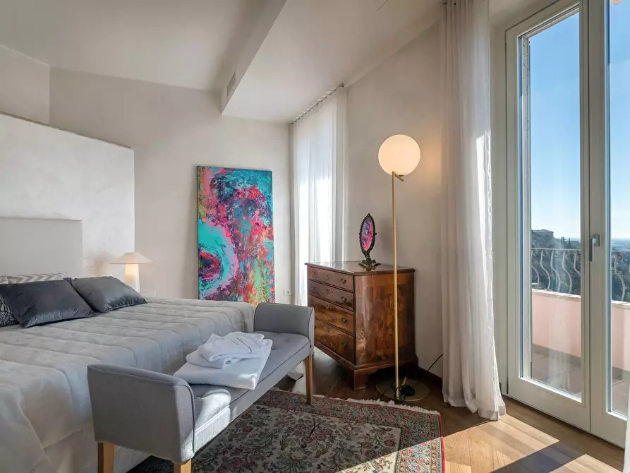 Immagine 17 di Appartamento in vendita  a Bergamo