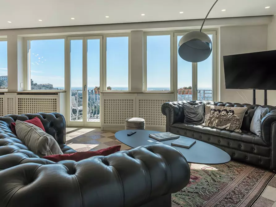 Immagine 1 di Appartamento in vendita  a Bergamo