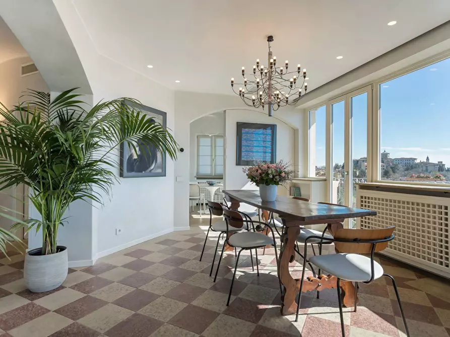 Immagine 22 di Appartamento in vendita  a Bergamo