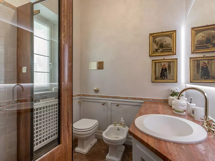 Immagine 26 di Appartamento in vendita  a Bergamo