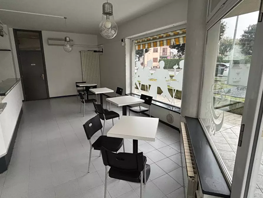 Immagine 8 di Bar / Ristorante in affitto  a Lallio