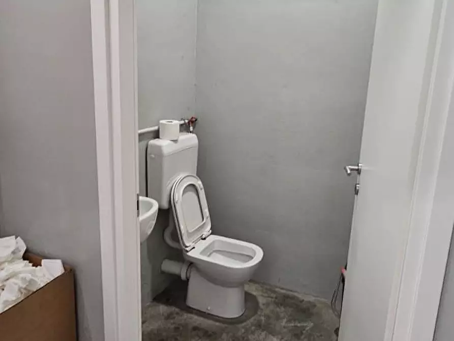 Immagine 11 di Capannone industriale in vendita  a Curno