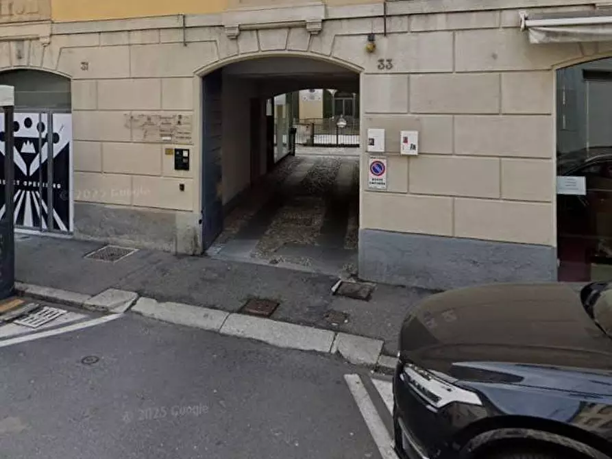 Immagine 2 di Box auto in vendita  in via Zambonate 33 a Bergamo