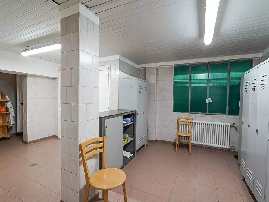 Immagine 25 di Negozio in vendita  in via Broseta 116 a Bergamo