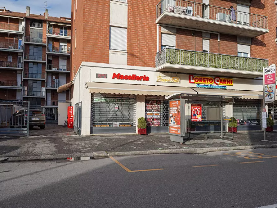 Immagine 40 di Negozio in vendita  in via Broseta 116 a Bergamo