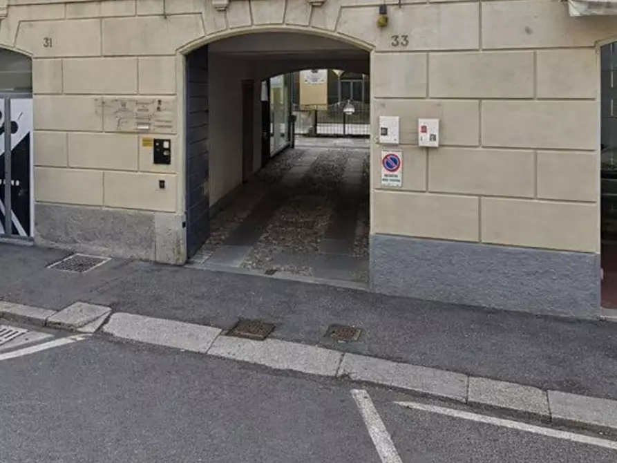 Immagine 1 di Box auto in vendita  in via Zambonate 33 a Bergamo