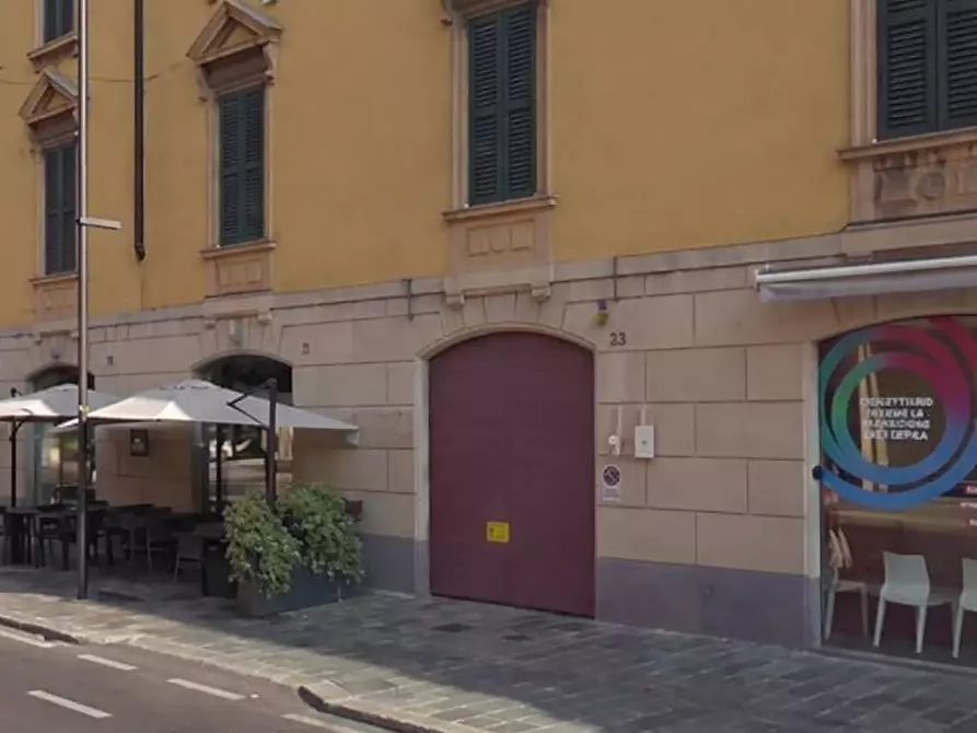 Immagine 2 di Box auto in vendita  in via Zambonate 33 a Bergamo