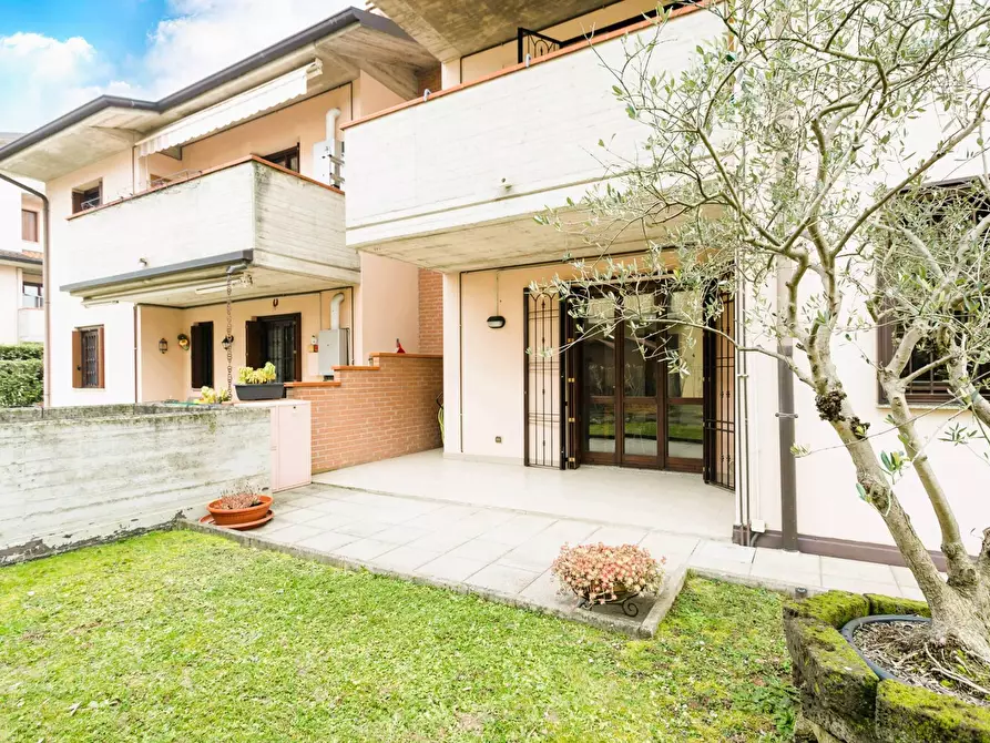 Immagine 10 di Appartamento in vendita  in Via Delle Racche 40 a Grezzago