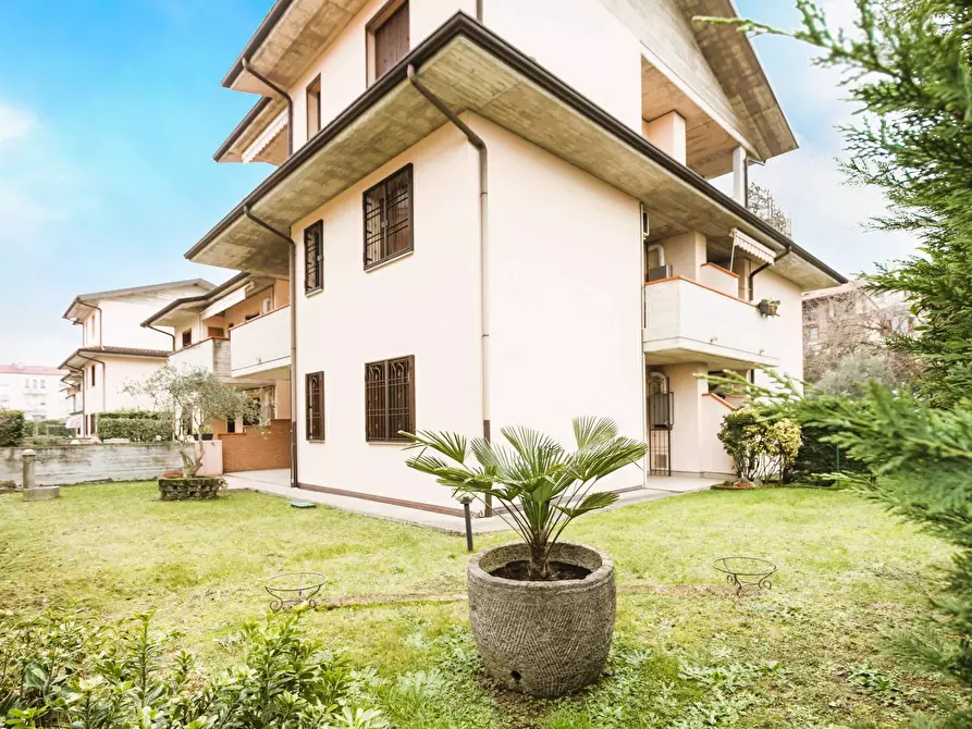 Immagine 13 di Appartamento in vendita  in Via Delle Racche 40 a Grezzago